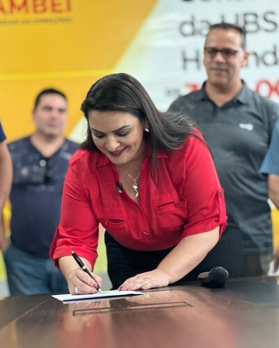 A prefeita de Carambeí, nos Campos Gerais, Elisangela Pedroso, assinou, a ordem de serviço para a construção da nova Unidade Básica de Saúde (UBS) Nova Holanda