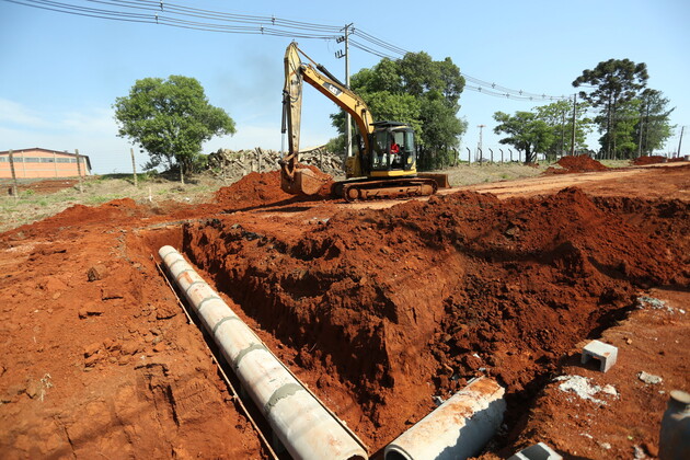 Prefeitura da continuidade coma a pavimentação do Distrito  Industrial