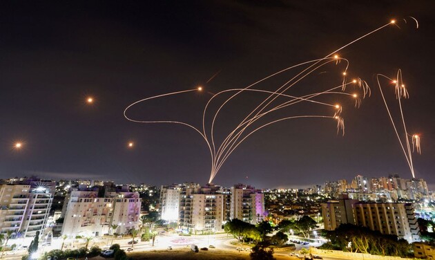 No terceiro dia de conflito, Israel convocou 300 mil reservistas e realizou mais de 2 mil bombardeios à Faixa de Gaza