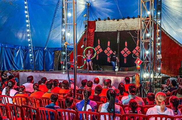 Jaguariaíva promove sessão de circo para crianças autistas