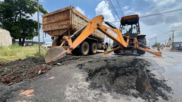 Trabalhos de reparos estão acontecendo com o maquinário da Prefeitura de Ponta Grossa