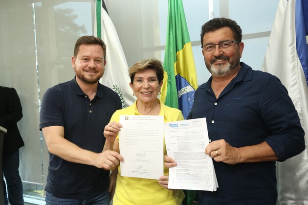 Durante a assinatura do contrato, a prefeita destacou o caráter inovador da obra, cujo projeto segue os padrões das melhores pistas do mundo