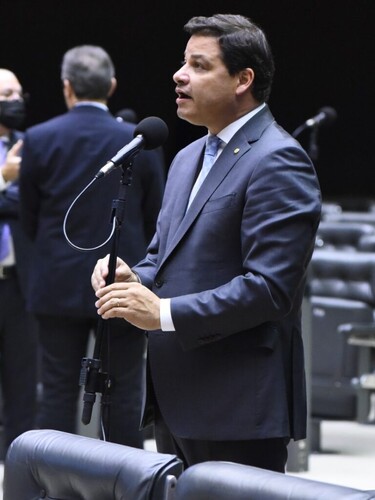 O deputado Sandro Alex (PSD-PR) apresentou à Câmara o Projeto de Lei 5658/23, que fixa multa de até R$ 1 milhão para quem praticar violência doméstica e familiar contra a mulher