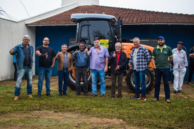 Equipamentos foram entregues para os pequenos produtores do distrito de Caetano Mendes