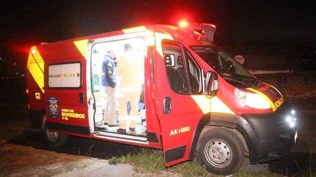 Vítima conseguiu retornar para casa, onde aguardou atendimento do Corpo de Bombeiros (Siate)