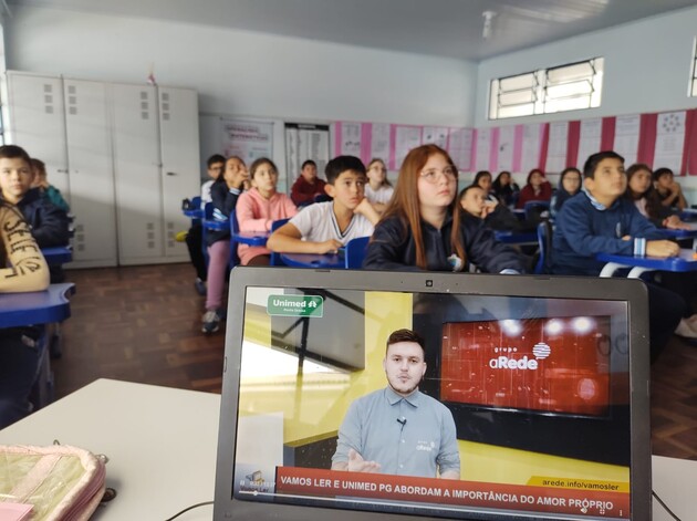 Videoaula da parceria entre projeto e cooperativa de saúde ampliou conhecimento em sala