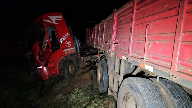 Acidente foi no km 469, no sentido Norte do Paraná, próximo a um posto de combustíveis