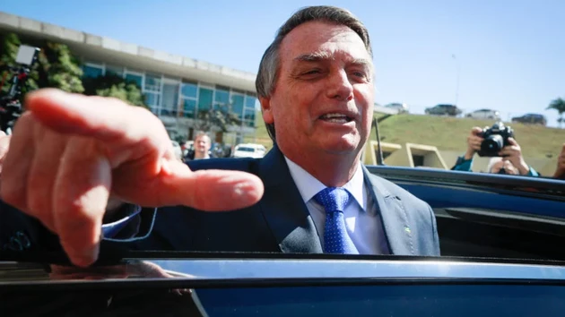 Cada participante do bolão, inclusive Bolsonaro, vai ganhar R$ 7 mil