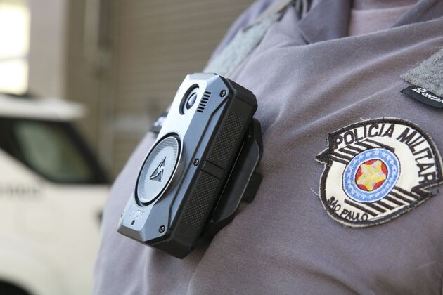 Mais de 30 mil câmeras corporais estão em uso por policiais e guardas municipais de todo o país