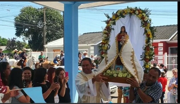 Na região, a Paróquia Nossa Senhora de Fátima tem a única capela com esse título na Diocese de Ponta Grossa
