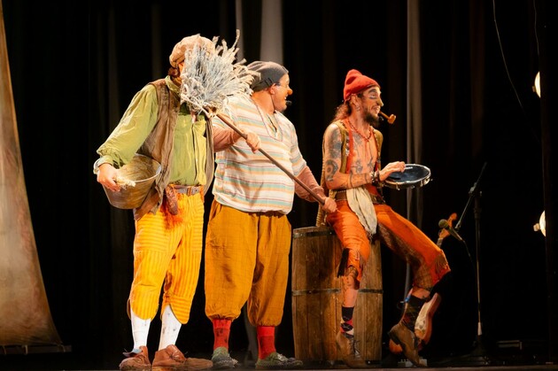 O 51º Festival Nacional de Teatro (Fenata) realizou nesta sexta-feira (03) sua abertura oficial