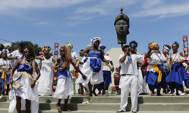 O Dia da Consciência Negra (20 de novembro), que lembra a data da morte do líder quilombola Zumbi dos Palmares (em 1695), é feriado oficial em seis estados brasileiros