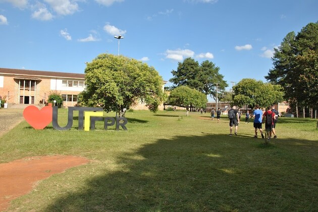 As inscrições para o vestibular de Verão da Universidade Tecnológica Federal do Paraná (UTFPR) encerram dia (09) de outubro e devem ser efetuadas através do Portal do Candidato.