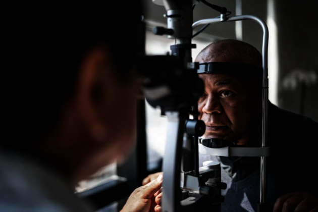O glaucoma impede que o líquido de nutrição dos olhos seja escoado