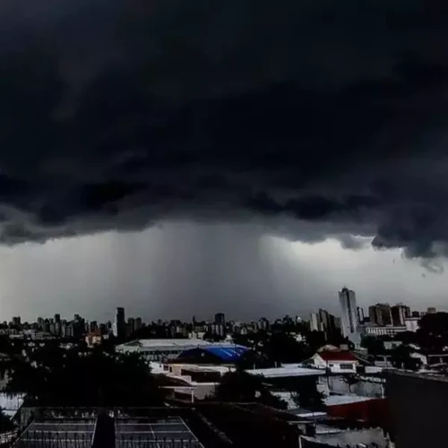 Os ventos da tempestade devem chegar aos 60 km/h