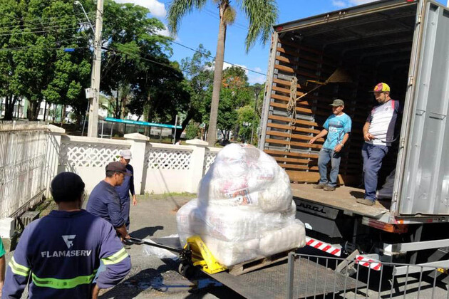 A Defesa Civil enviou ajuda humanitária para Ivaiporã, Jardim Alegre, Rio Negro e União da Vitória