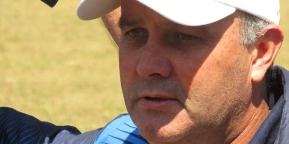 Luciano também ficou conhecido por jogar no Operário Ferroviário.