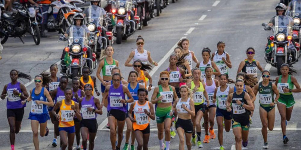 Prova feminina teve largada pouco antes das 8 horas da manhã