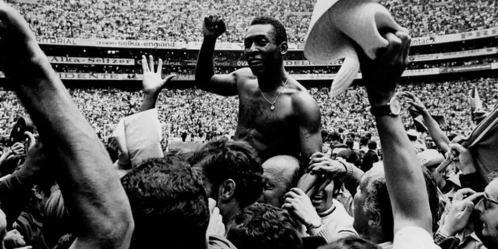 Pelé foi 'coroado' rei do futebol após o título mundial em 1970