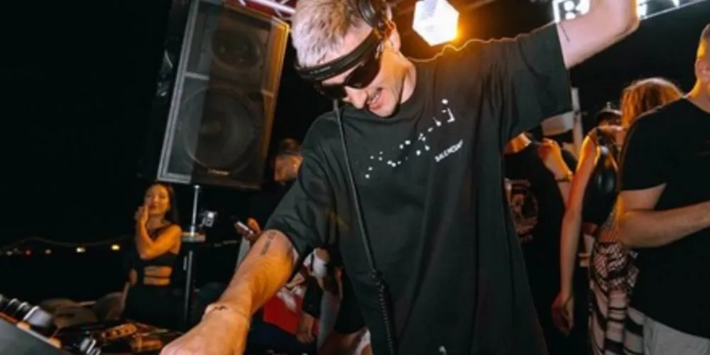 Com um amor nítido pela música, as produções de Beltran são carregadas de personalidade e carisma.