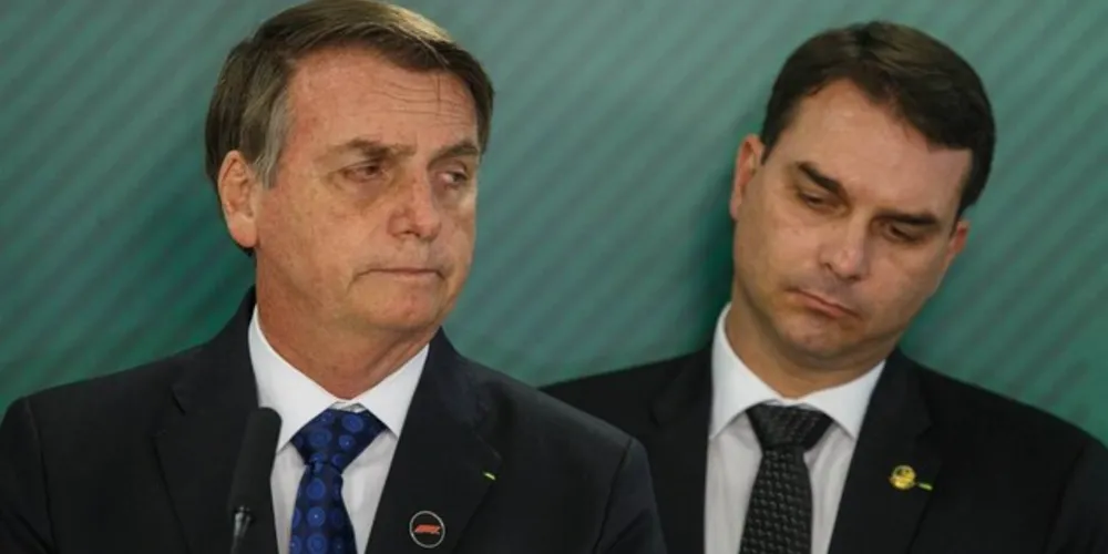 A alegação central de Flávio em favor do pai é de “censura”