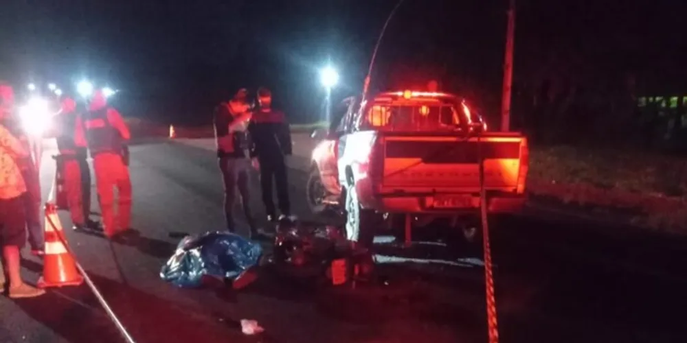 O motociclista morreu no local