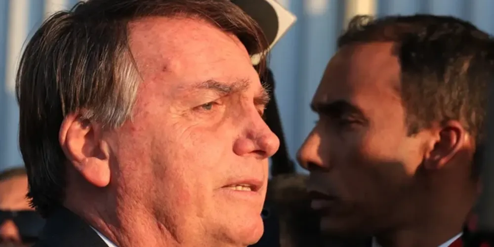 Assim como outros investigados, Bolsonaro foi intimado a comparecer à PF na próxima quinta-feira (22)