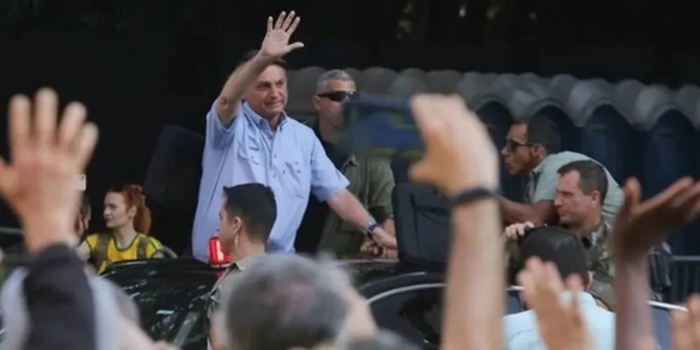 "Quero me defender", diz Bolsonaro