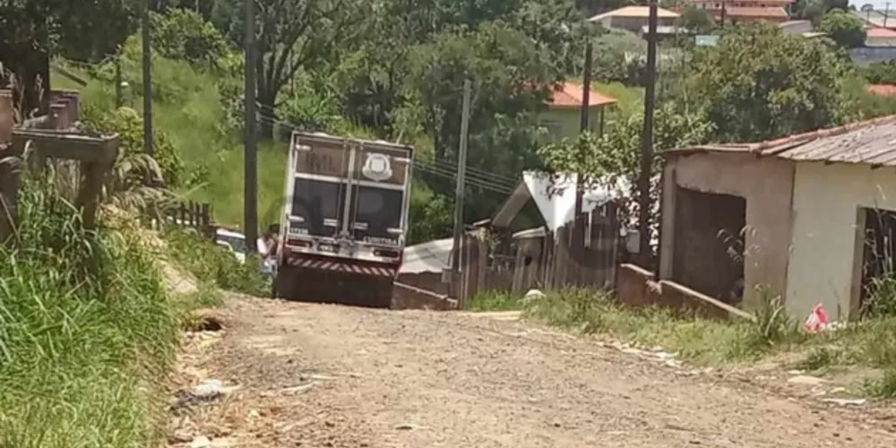 Corpo do bebê foi trazido para o IML de Ponta Grossa.