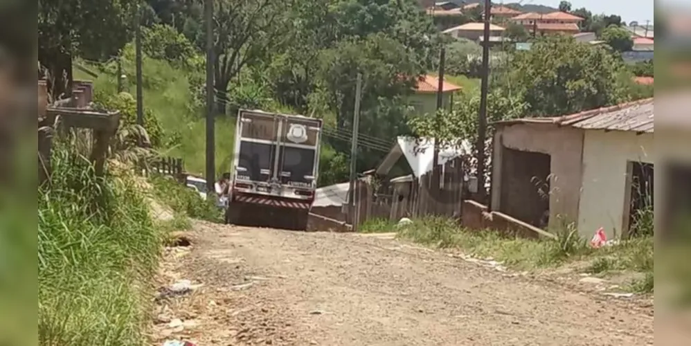 Corpo do bebê foi trazido para o IML de Ponta Grossa.