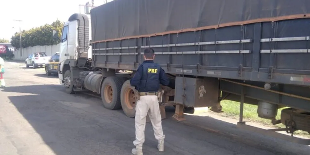 Agentes da Polícia Rodoviária Federal realizaram a prisão