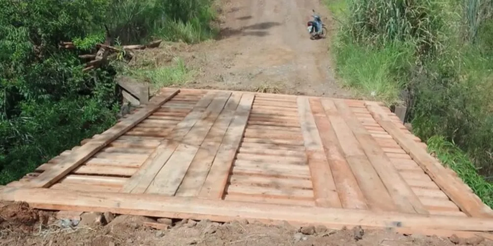 Pontes também estão sendo substituídas