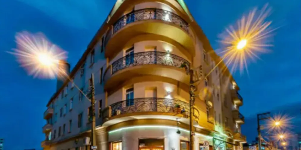 O Planalto Select Hotel está localizado na rua Sete de Setembro, 652, no Centro de Ponta Grossa