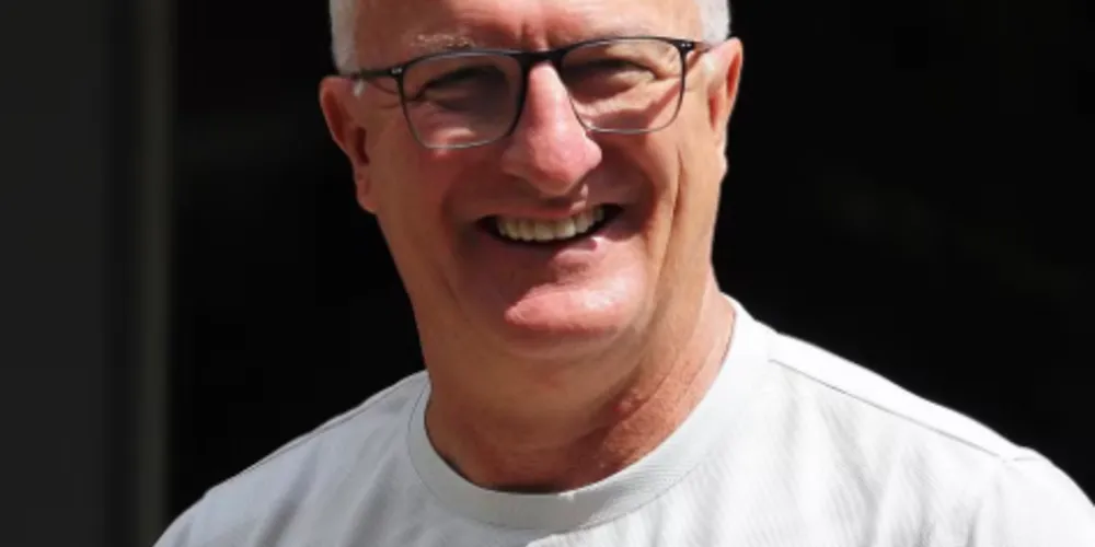 Técnico teria aceitado a proposta na tarde deste domingo