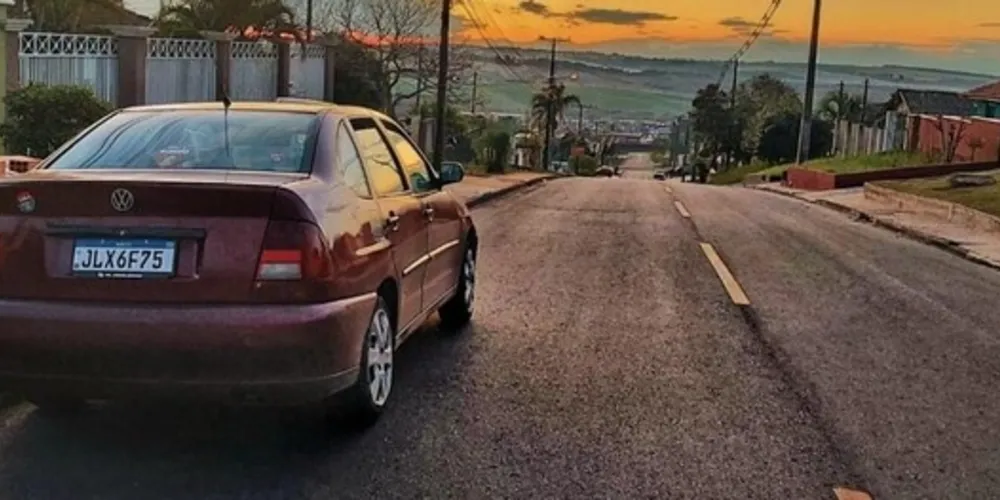 Carro foi furtado no último domingo (4)