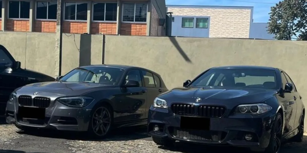 Carros foram recolhidos no pátio da Polícia Civil
