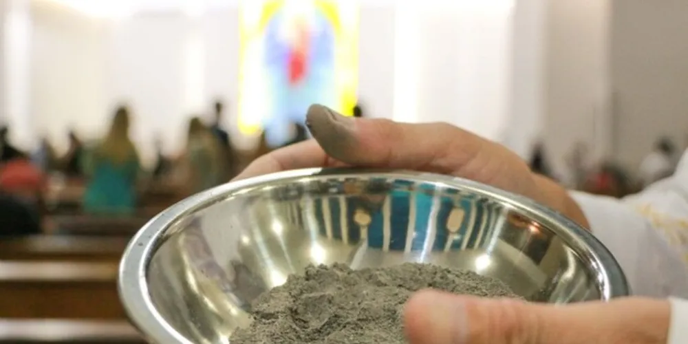 As paróquias de toda a Diocese terão missa com imposição de cinzas nesta quarta-feira