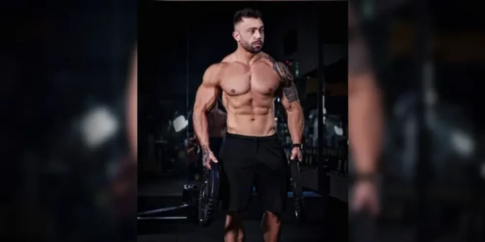 Cristhian além de personal trainer, era fisiculturista e coach em nutrição esportiva; também era bastante conhecido nas redes sociais, com 42 mil seguidores.