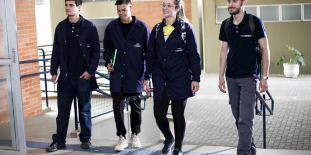 Ao todo são 1.450 vagas, organizadas entre vários cursos técnicos