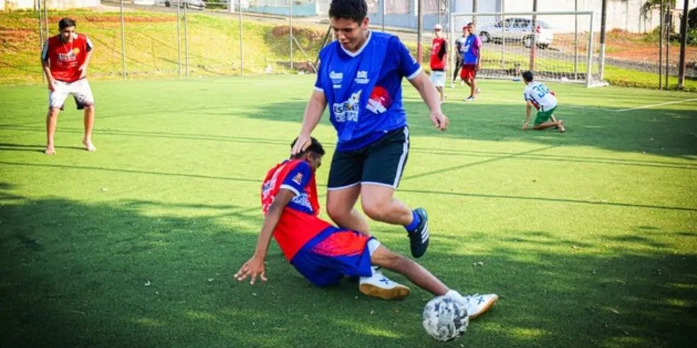 Os confrontos vão ocorrer sempre nos fins de semana nos campos de futebol society instalados nos bairros pela Prefeitura