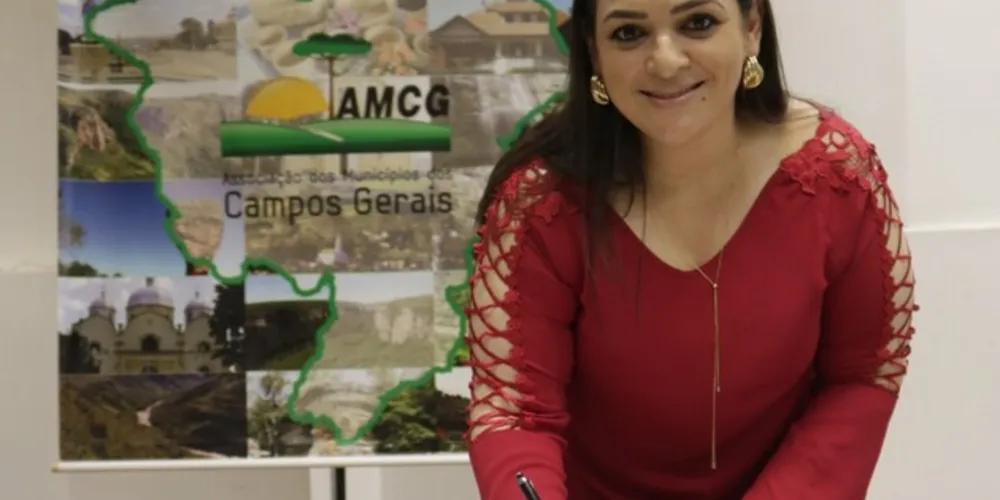 Elisangela Pedroso: "o apoio a todos os municípios é fundamental para o desenvolvimento"