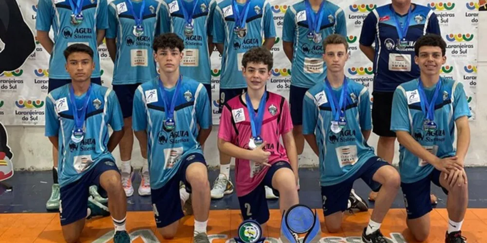 As equipes Sub-14, Sub-16 e Sub-18 da Associação de Voleibol Vila Velha (AVV) entraram em ação