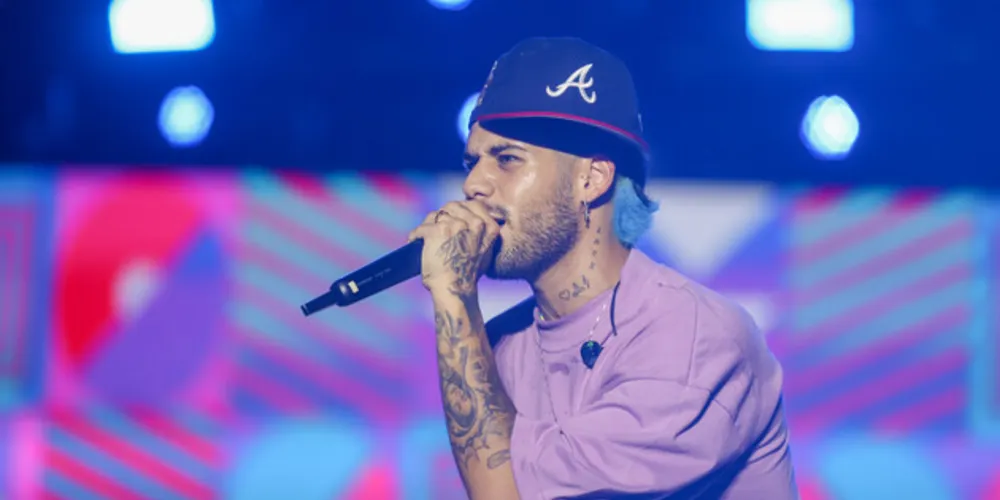 O cantor Ze Felipe  durante a apresentação do seu show dentro da programação do Verão Maior Parana, em Matinhos