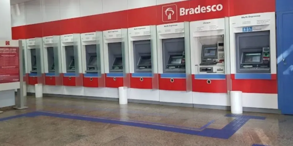 Caso foi registrado na madrugada desta quinta-feira (8), numa agência bancária