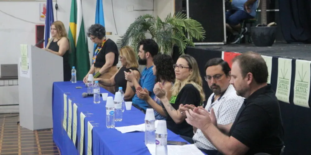 O PL foi assinado pelos vereadores Joce Canto, Julio Kuller e Geraldo Stocco