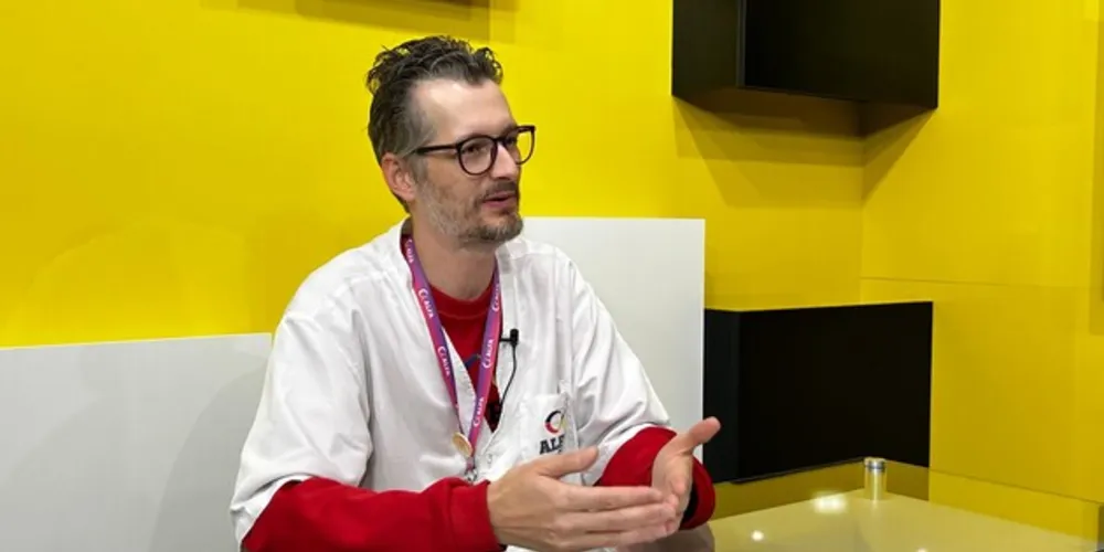 “Nós tivemos mais de 10 alunos que são de segunda série, que nem concluíram o ensino médio, e já conquistaram a sua aprovação", afirma o diretor geral das unidades do Alfa em Ponta Grossa, Igor Abrami