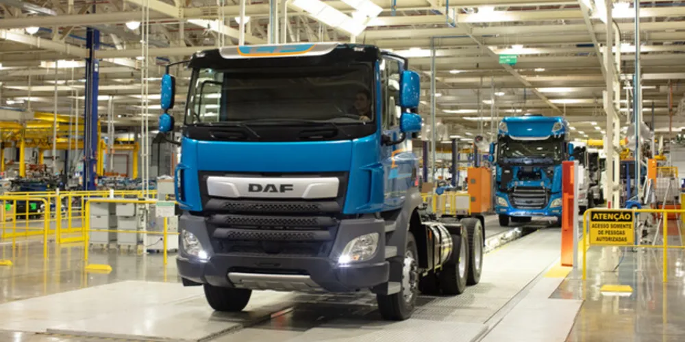 Fábrica dos caminhões DAF para o Brasil fica em Ponta Grossa