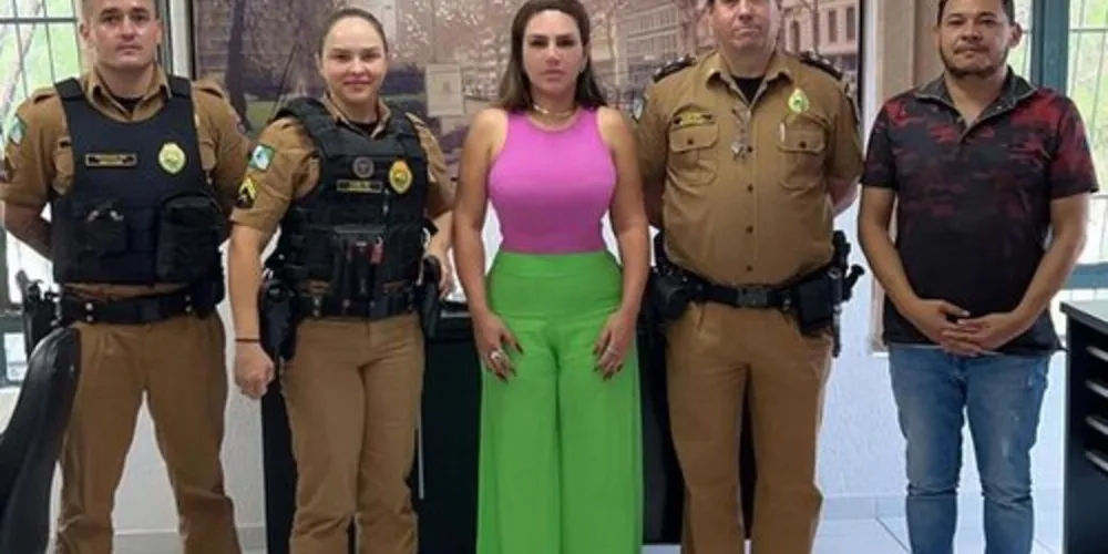 Dayane recebeu o major Pablo Rodriguez, o sargento Maycon e a cabo Mariana do 26º batalhão da Polícia Militar