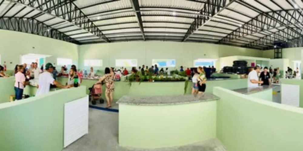 Novo espaço da Feira do Produtor foi inaugurado no sábado (16)