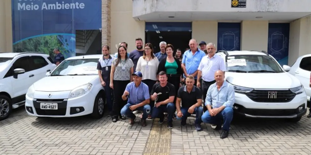 Os veículos foram entregues nesta quarta-feira (20)